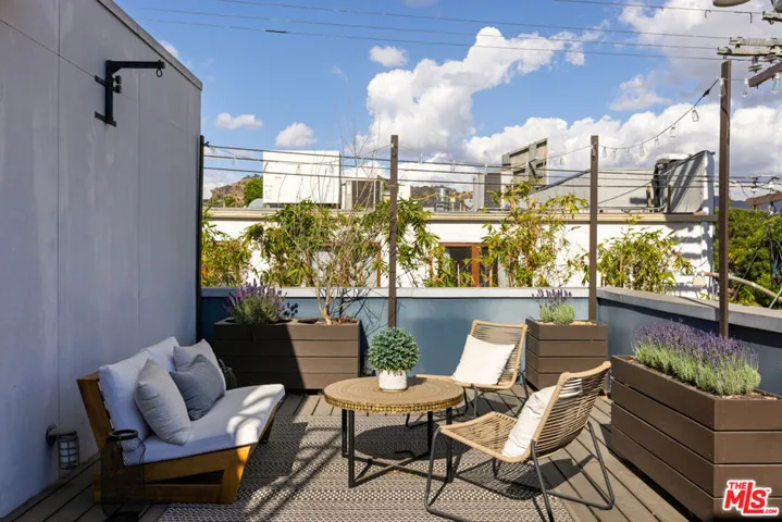 1050 N Gardner Street 6, West Hollywood, California 90046