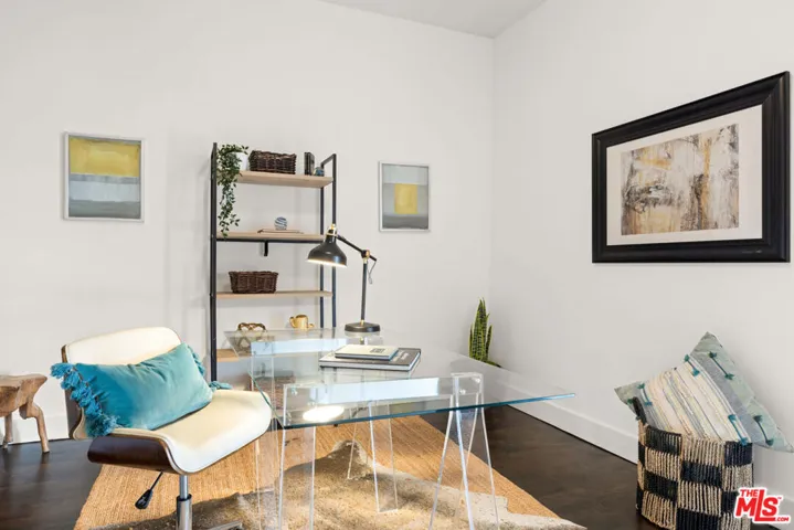 1050 N Gardner Street 6, West Hollywood, California 90046