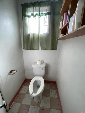 1/2 Bath
