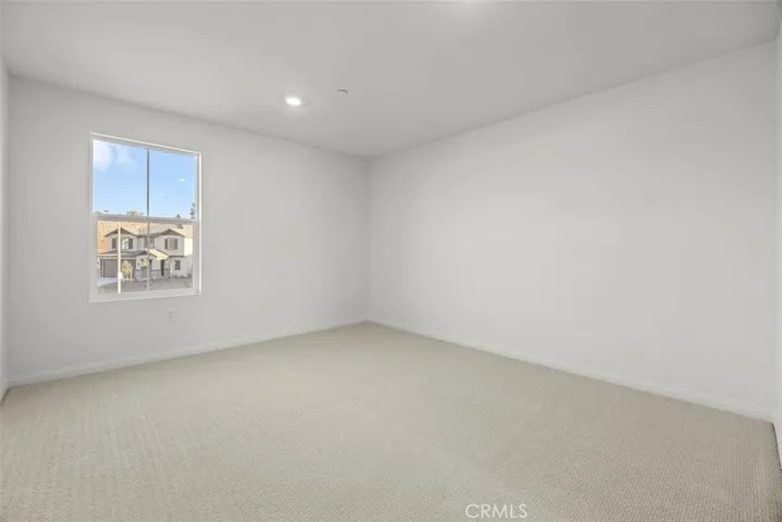 933 Dryden Drive, Lake Elsinore, California 92530