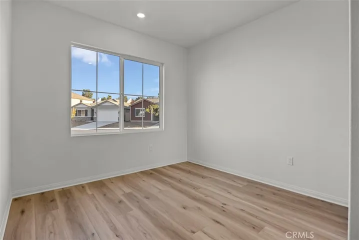 933 Dryden Drive, Lake Elsinore, California 92530