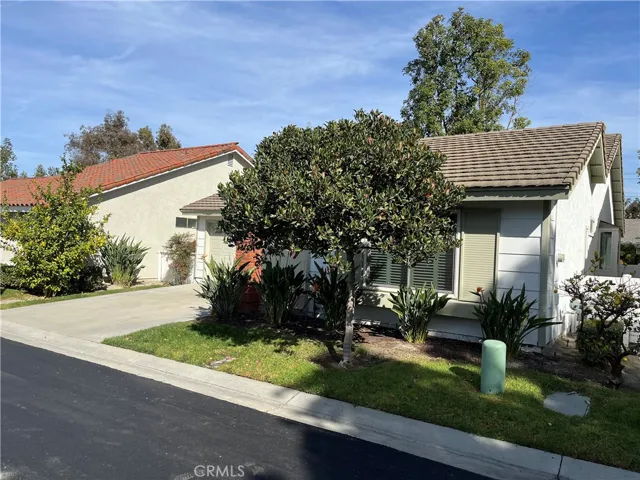 28516 Borgona, Mission Viejo, California 92692