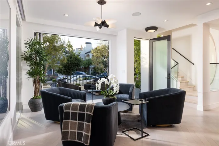 414 Acacia Avenue, Corona Del Mar, California 92625