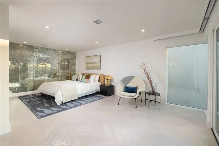 414 Acacia Avenue, Corona Del Mar, California 92625