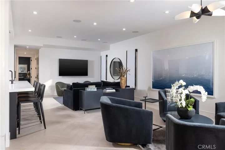 414 Acacia Avenue, Corona Del Mar, California 92625