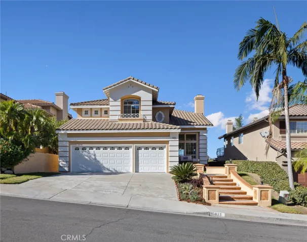 925 S Wildrose Lane, Anaheim Hills, California 92808