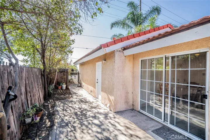 15738 Merrill Avenue, Fontana, California 92335