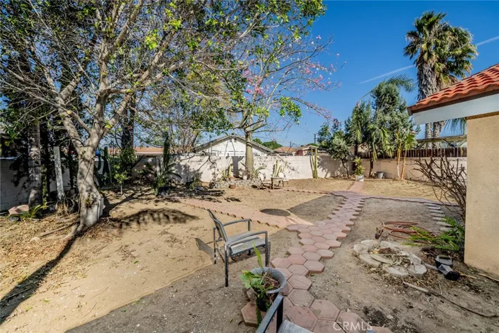 15738 Merrill Avenue, Fontana, California 92335