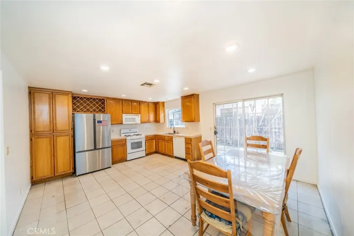 15738 Merrill Avenue, Fontana, California 92335
