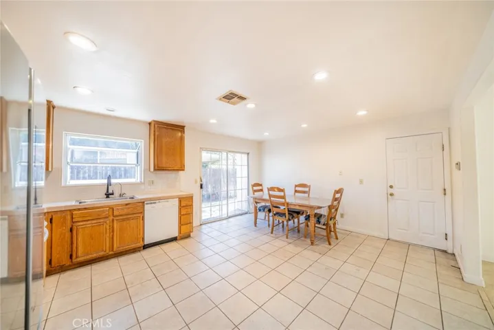 15738 Merrill Avenue, Fontana, California 92335