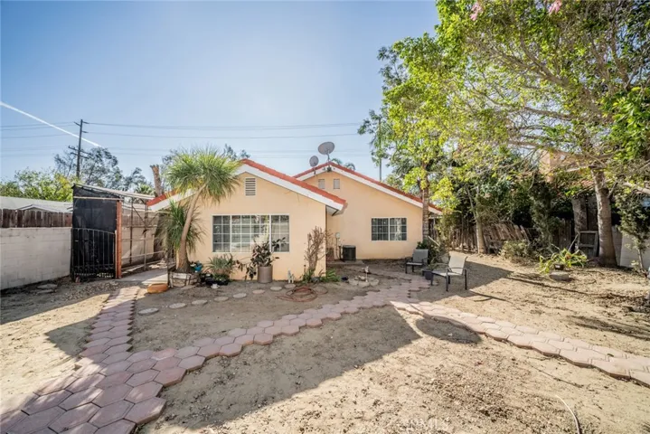 15738 Merrill Avenue, Fontana, California 92335