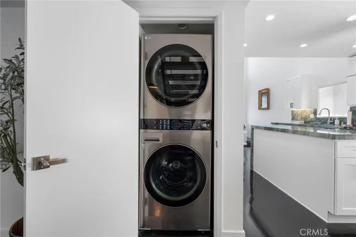 5339 Lindley Avenue 304, Tarzana, California 91356