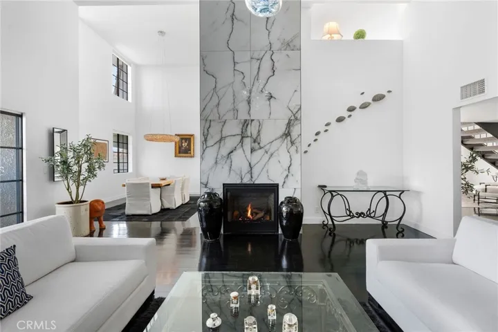 5339 Lindley Avenue 304, Tarzana, California 91356