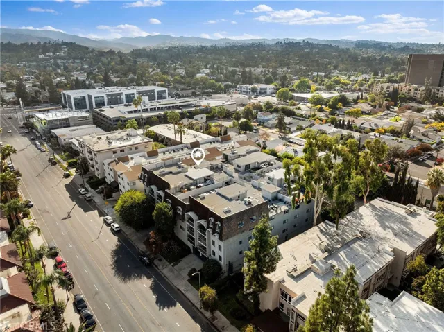 5339 Lindley Avenue 304, Tarzana, California 91356