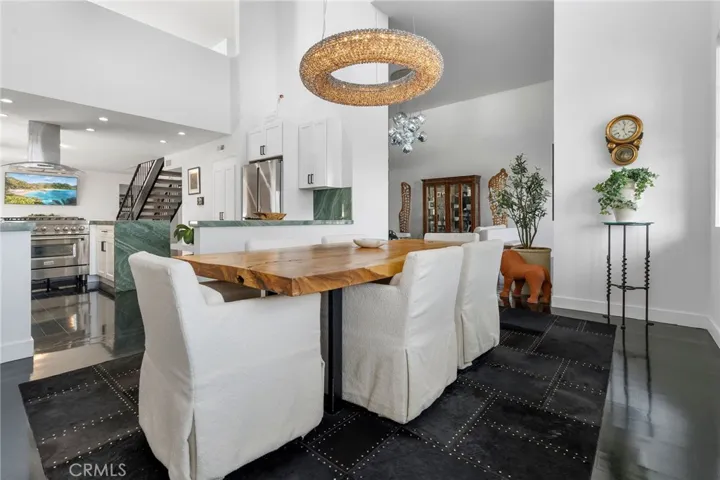 5339 Lindley Avenue 304, Tarzana, California 91356
