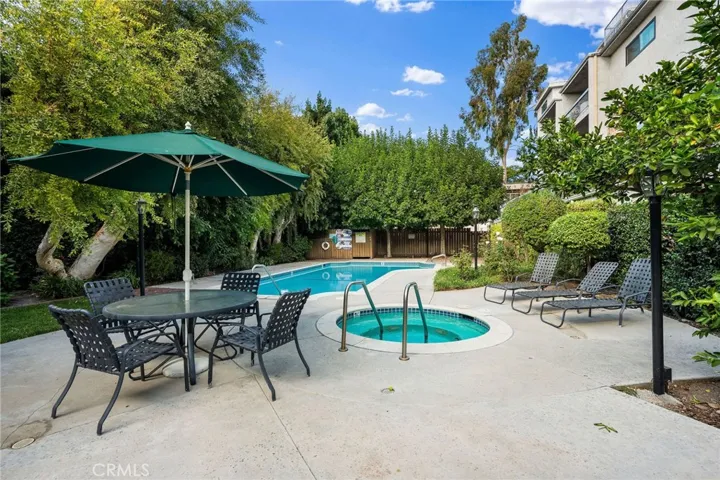 5339 Lindley Avenue 304, Tarzana, California 91356