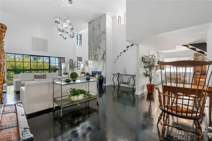 5339 Lindley Avenue 304, Tarzana, California 91356