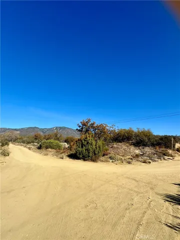 Bottom left corner (Aurora Ln / Dana Pl)