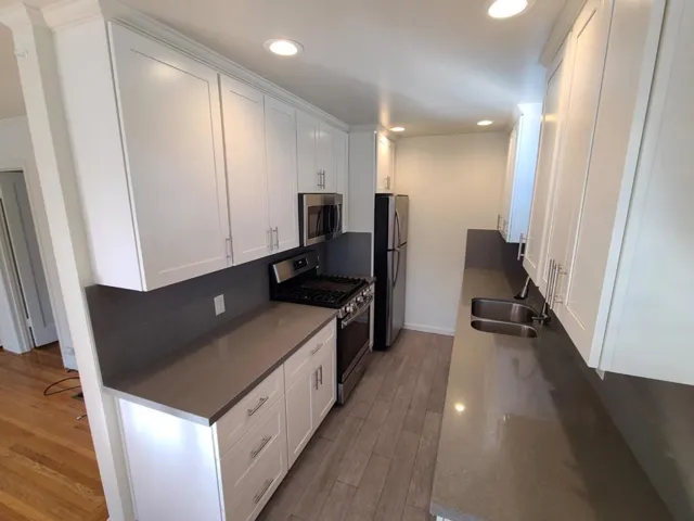 1130 Capuchino Avenue A, Burlingame, California 94010