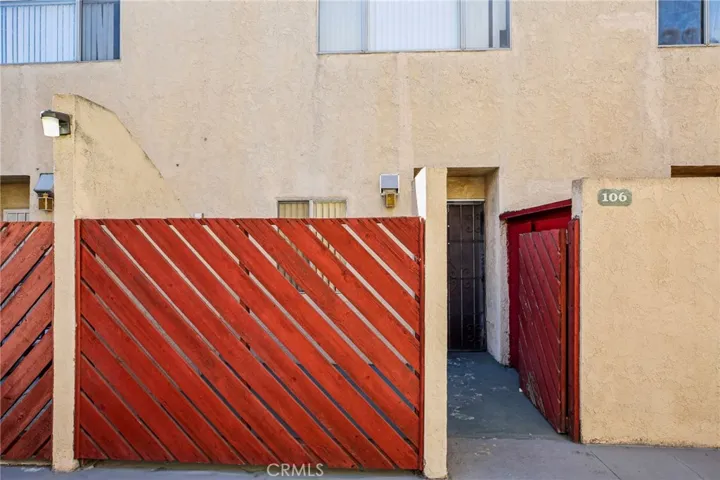 1725 Neil Armstrong Street 106, Montebello, California 90640