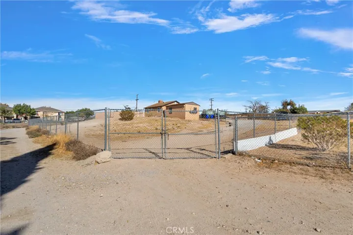 16748 Sunset Drive, Victorville, California 92395