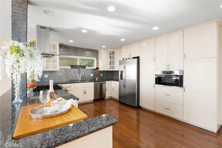 28245 Lobrook Drive, Rancho Palos Verdes, California 90275