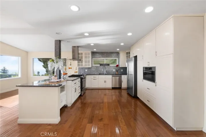 28245 Lobrook Drive, Rancho Palos Verdes, California 90275