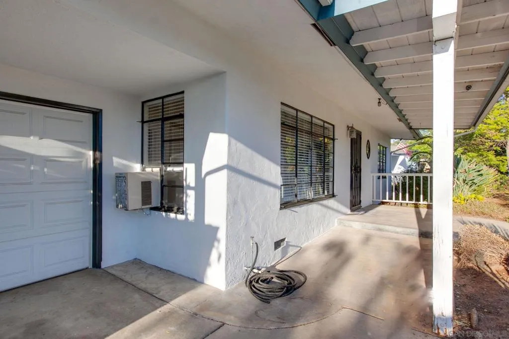 228 E 15th Ave, Escondido, California 92025 home-pic-1