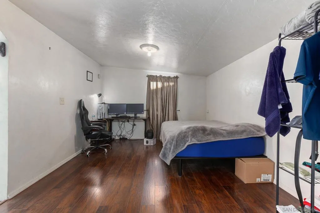228 E 15th Ave, Escondido, California 92025 home-pic-31