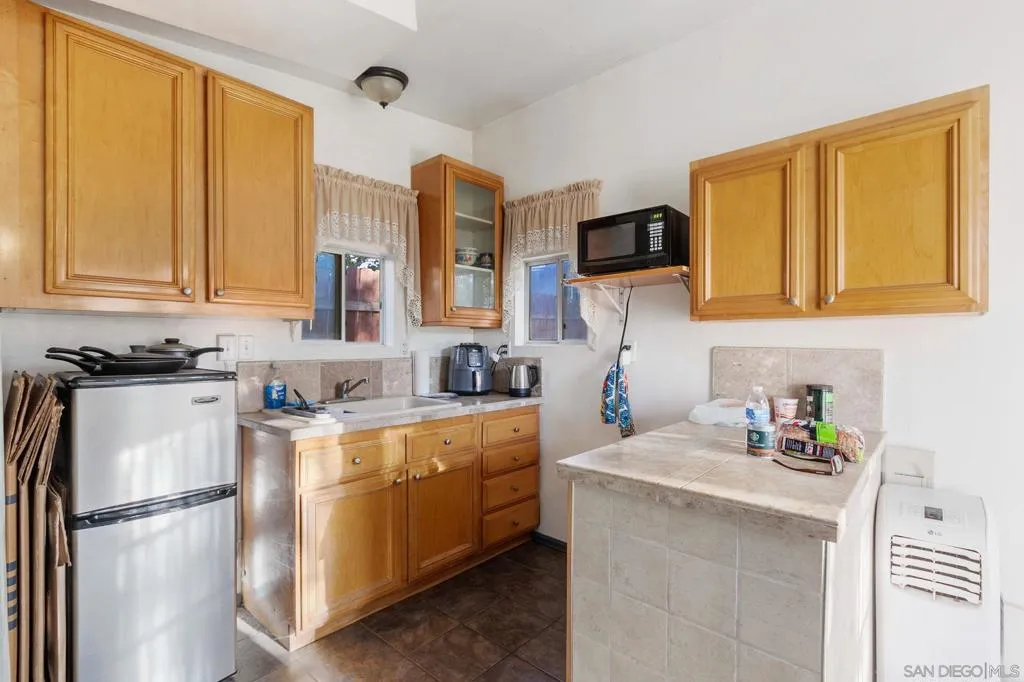 228 E 15th Ave, Escondido, California 92025 home-pic-14
