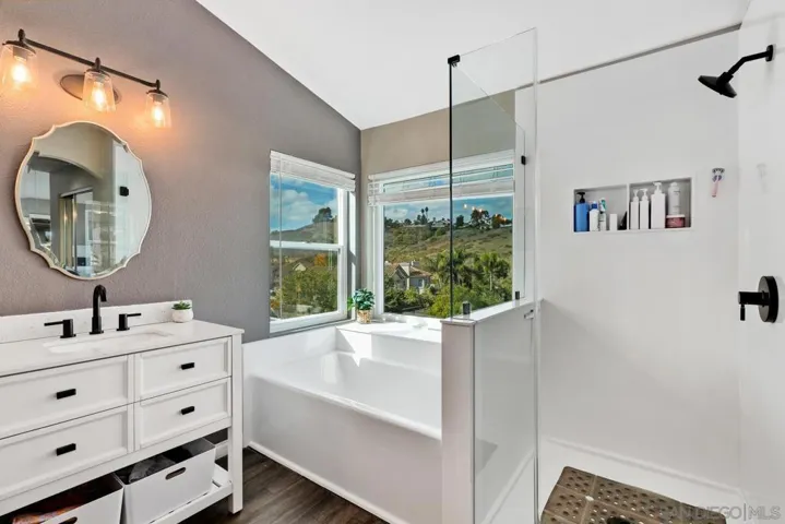 965 Gallery Dr, Oceanside, California 92057