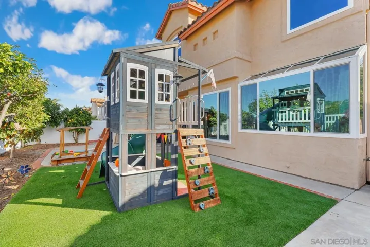 965 Gallery Dr, Oceanside, California 92057