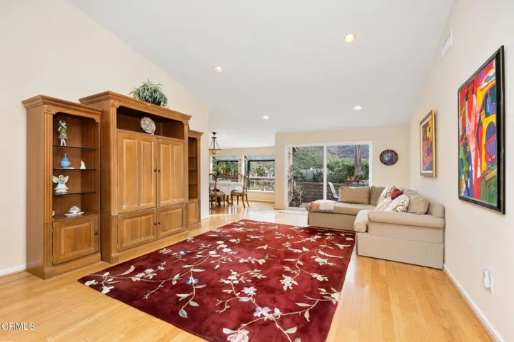 13-web-or-mls-32108-village-32