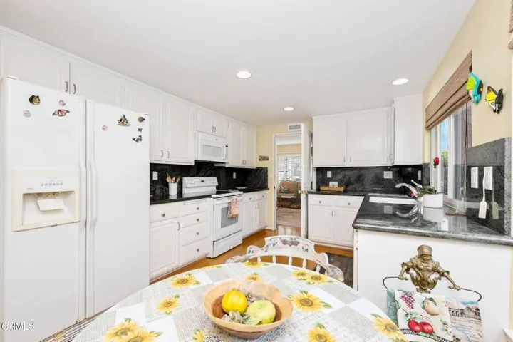 8-web-or-mls-32108-village-32