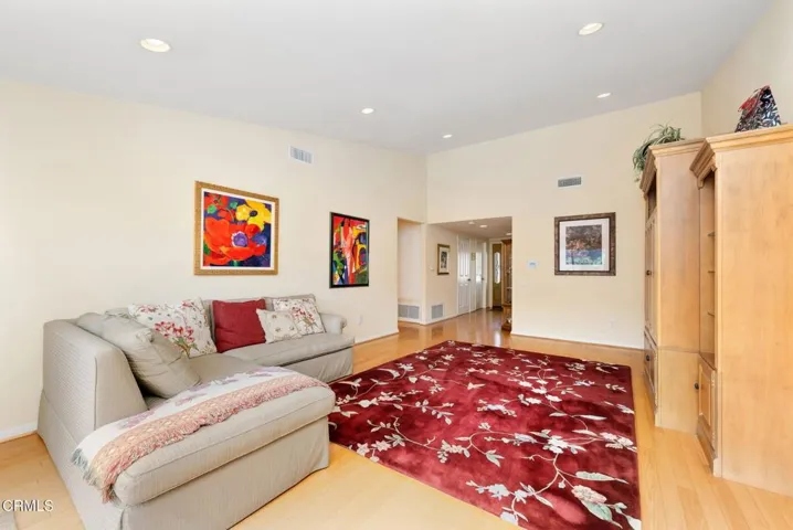 11-web-or-mls-32108-village-32