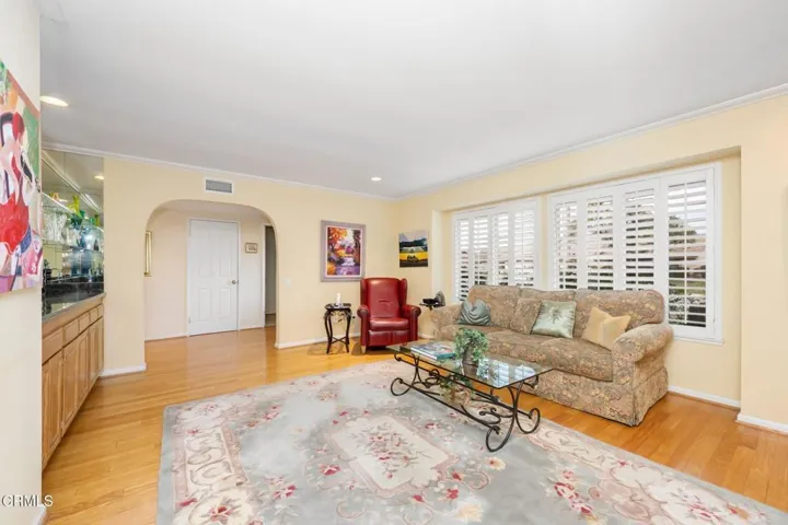4-web-or-mls-32108-village-32