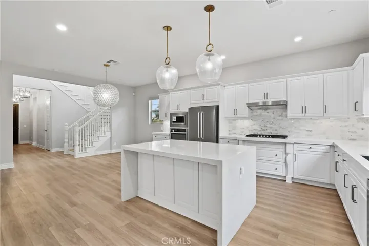 1749 Canyon Oaks Lane, Lake Forest, California 92610