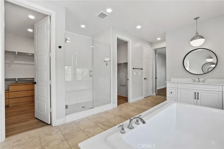 1749 Canyon Oaks Lane, Lake Forest, California 92610