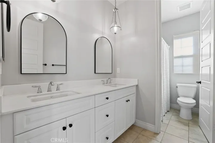 1749 Canyon Oaks Lane, Lake Forest, California 92610