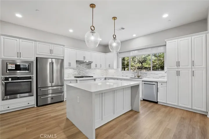 1749 Canyon Oaks Lane, Lake Forest, California 92610