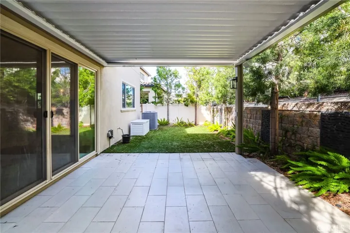 1749 Canyon Oaks Lane, Lake Forest, California 92610