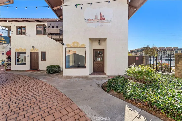 7561 Center Avenue 44a, Huntington Beach, California 92647