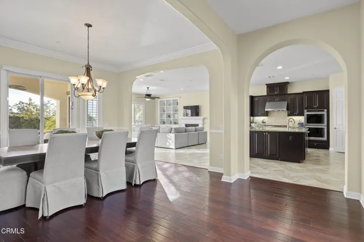 49-web-or-mls-UpmarketMedia-7391Elk-102
