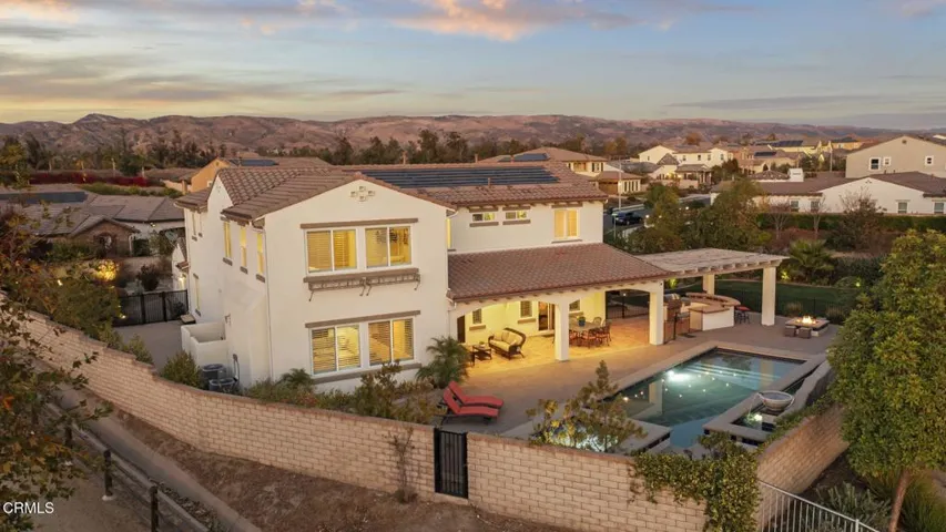 0-web-or-mls-UpmarketMedia-7391Elk-aer-7