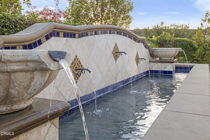 108-web-or-mls-UpmarketMedia-7391Elk-368