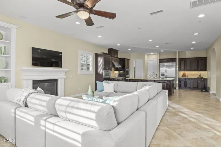 61-web-or-mls-UpmarketMedia-7391Elk-180