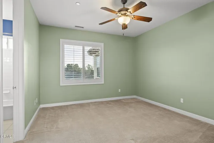 86-web-or-mls-UpmarketMedia-7391Elk-257