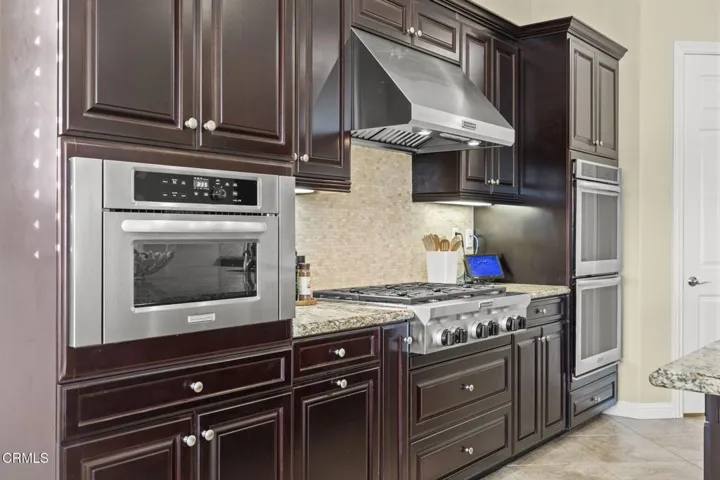 56-web-or-mls-UpmarketMedia-7391Elk-126