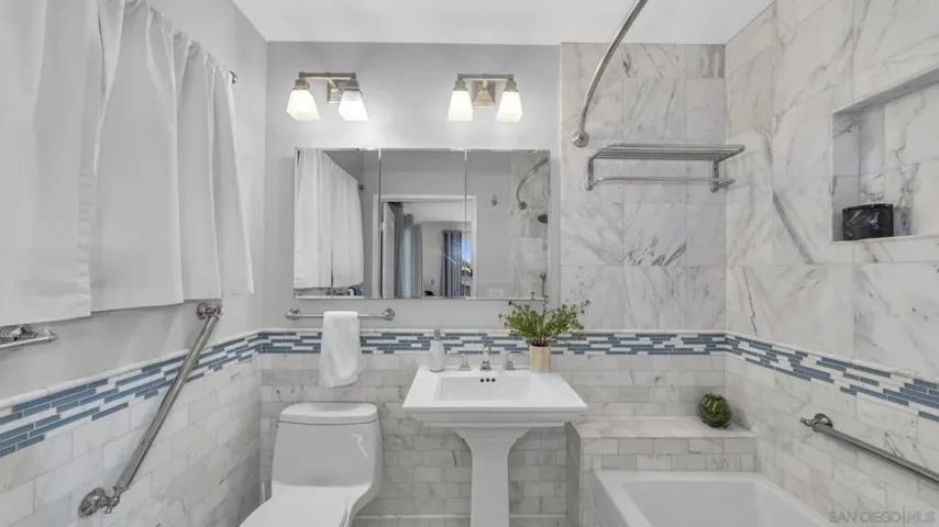 2016 Wilbur Ave, San Diego, California 92109