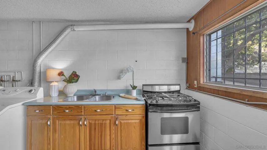 2016 Wilbur Ave, San Diego, California 92109